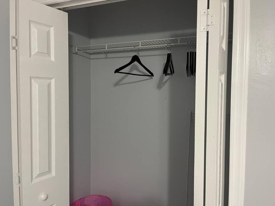 Cheerful 3-Bedrooms With Free Parking On Premises Талахаси Екстериор снимка